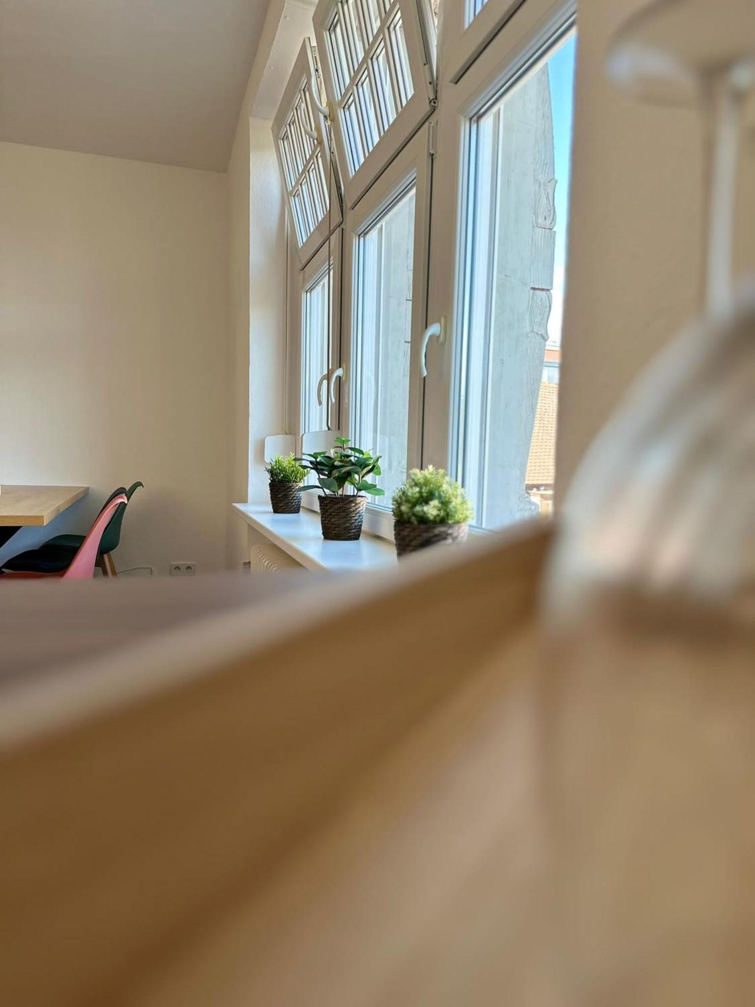 Amao-Brown I Exklusives City-Apartment I 85Qm I Privatparkplatz & Komfort I King-Size Bed Lahr  Exterior photo